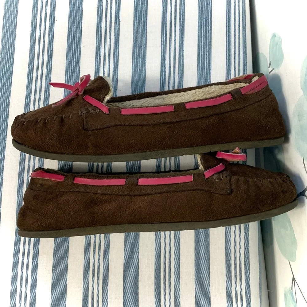 Airwalk Kids Classic Brown Suede Sherpa Fur Moccasin Slippers Shoes Pink Bow